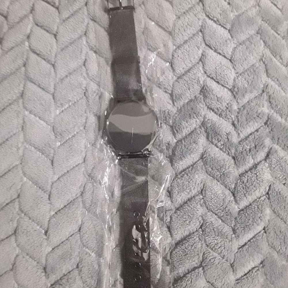 Mens Black Out All Black Quartz Watch NIP NEW BATT - Picture 2 of 5